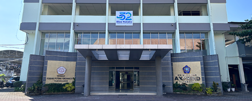 foto kampus Universitas Akprind Indonesia
